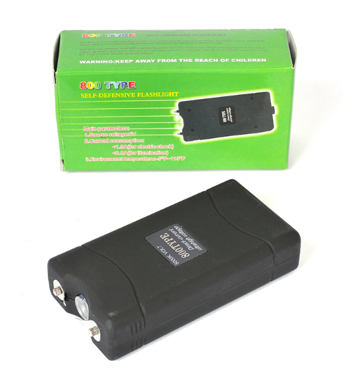 防身器材為什么會成為女性的熱銷產品之一？非常明顯的原因在于，目前女性人身安全缺失，而防身器材又正好符合當前的需求，能給女性對于防身目的的及時性和能力都非常的適用。即使是手無縛雞之力的柔弱女性都有可能制服強壯的歹徒。